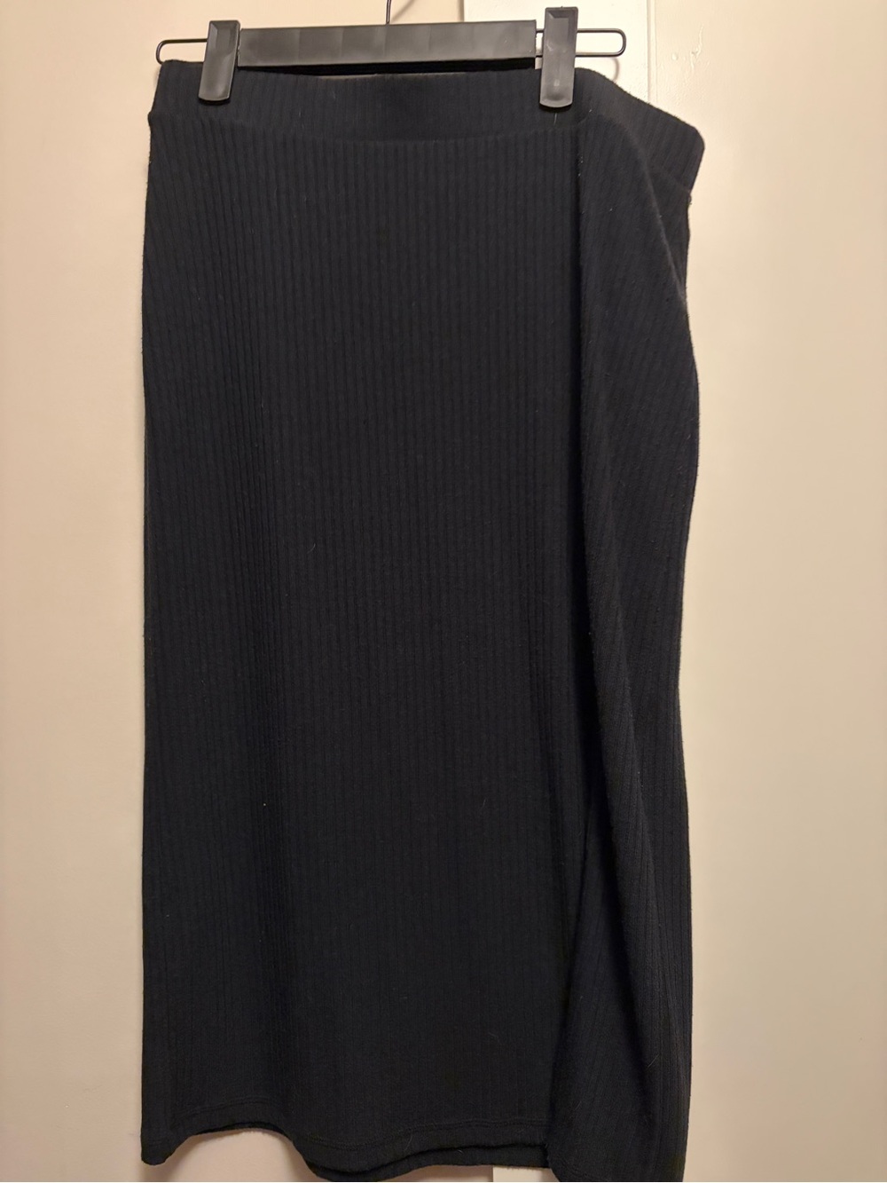 Abercrombie & Fitch Black Ribbed Maxi Skirt